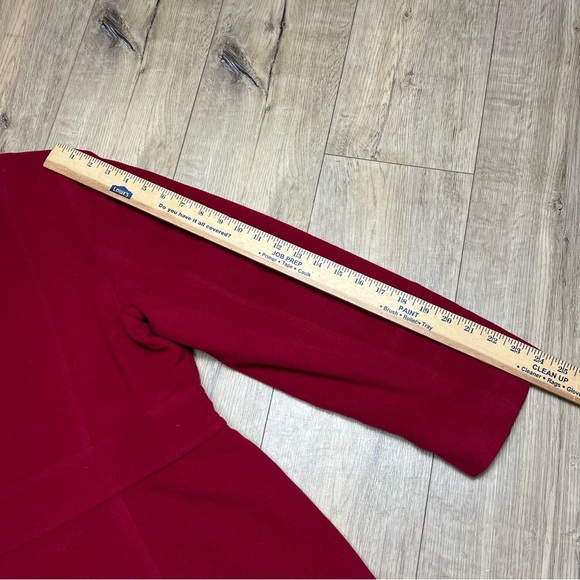 Pendleton Red Pea Coat with Hood and Double-Breasted Design - Picture 15 of 15